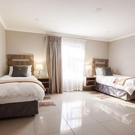 Hotel Windmills Rest Pretoria-Noord Esterno foto